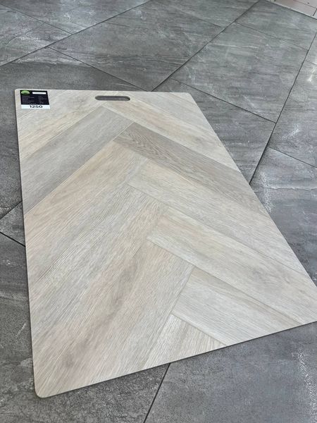 VB Herringbone Дуб Бриз К2976 фото